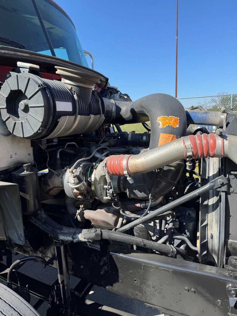 2007 MACK CXN613 - USED TRUCKS DAY CAB - image 10